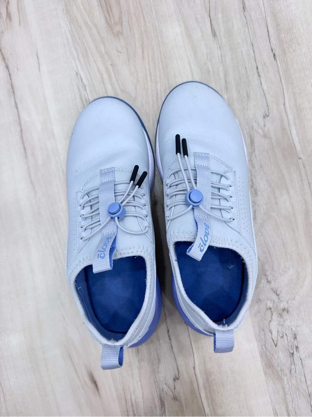 Clove Classic Core Grey Matter Gray White Comfort Work Sneakers Shoes Sz 9 M 7.5
